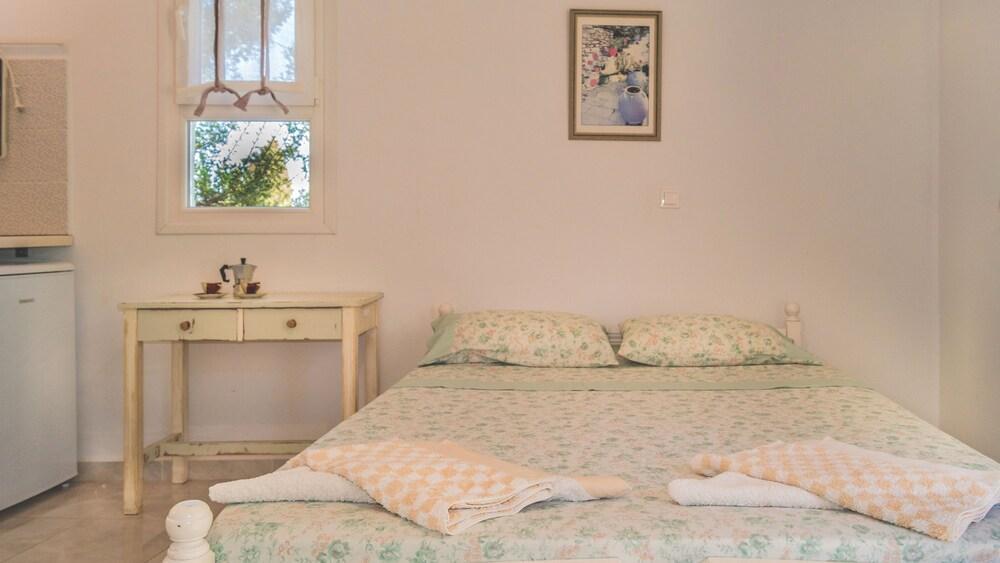 Villa Jasmin Studios Guviá Kültér fotó