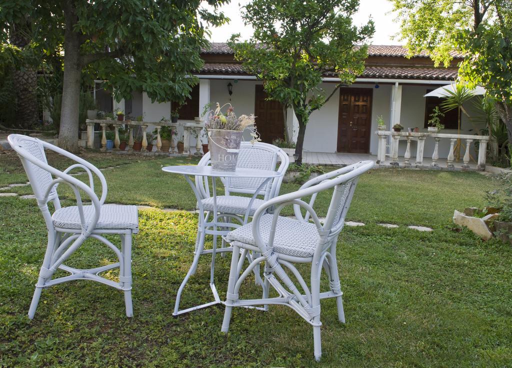 Villa Jasmin Studios Guviá Szoba fotó