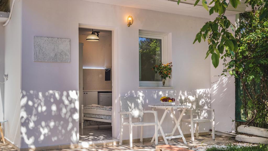 Villa Jasmin Studios Guviá Kültér fotó